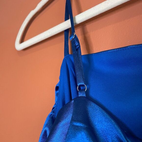 David’s Bridal Jules and Cleo Ruched Stretch Satin Mini Dress Womens Size 0 - Picture 9 of 11